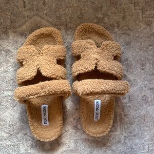 Steve Madden Mayven faux Shearling Sandal